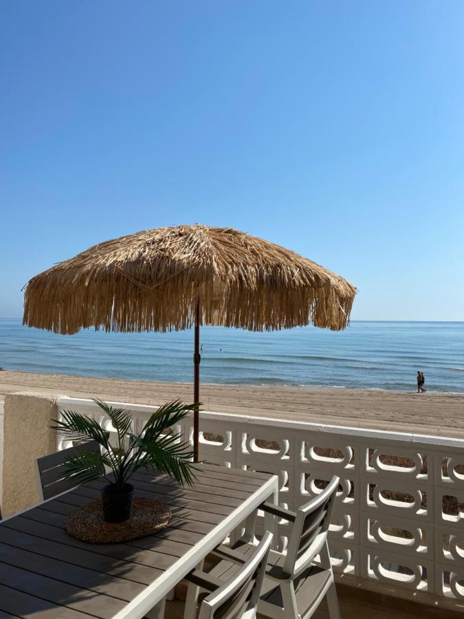 Villa Modern Beachfront Townhouse à El Perelló Extérieur photo